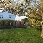 30 Long Shepherds Drive
