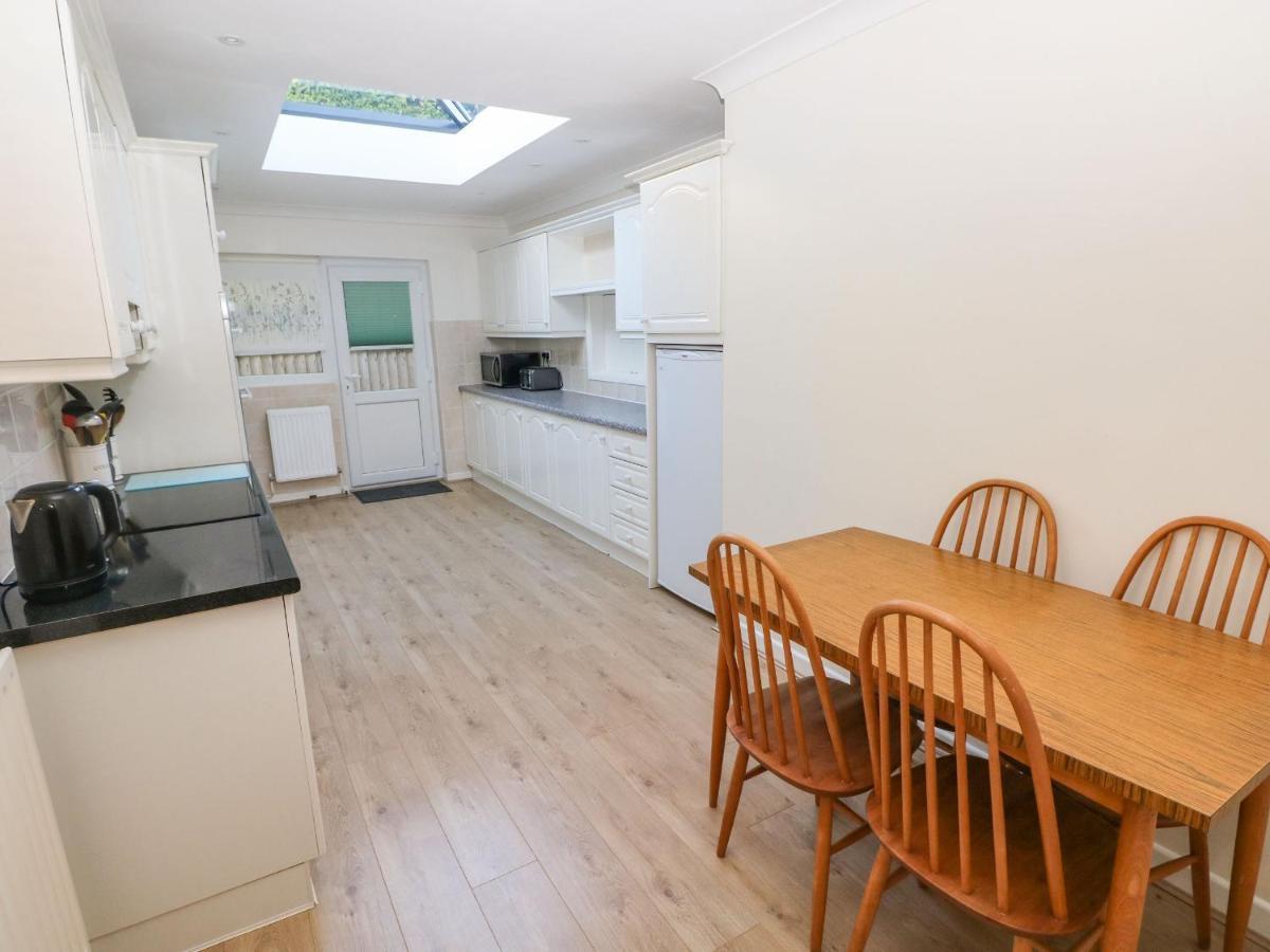 Holiday home 30 Long Shepherds Drive Swansea