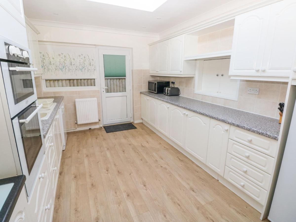 30 Long Shepherds Drive Holiday home Swansea